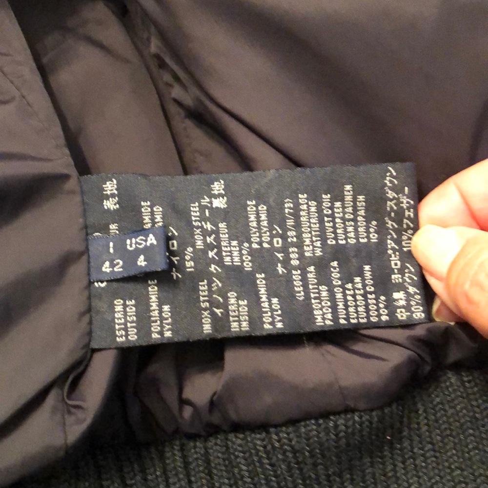 Add down vest - Picture 4 of 8